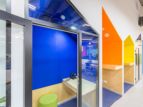 Алюминиевые двери с фрамугой