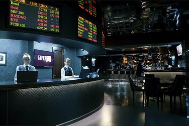 Стойка для ставок на рост или падение стоимости акций