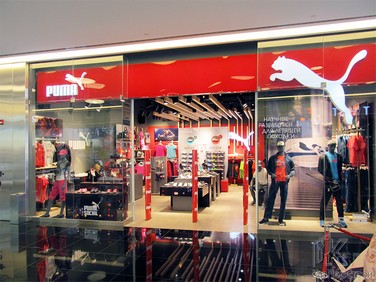 Витрина бутика Puma