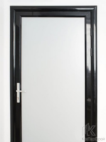 Алюминиевая дверь из профиля Алютех черного цвета